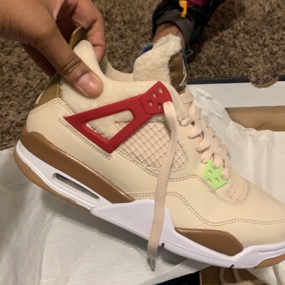 Jordan 4 main image 4